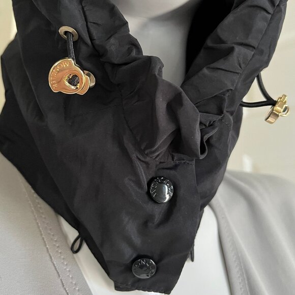Moncler Vest w/Hood - Longe Saison - Black - Size 3 - Authentic - Picture 12 of 17